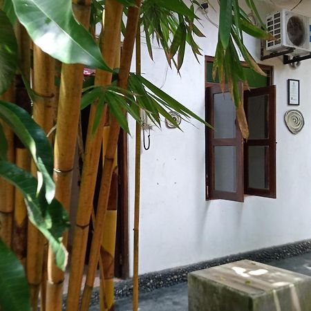 Suninn Hostel And Surf School Weligama Exterior foto