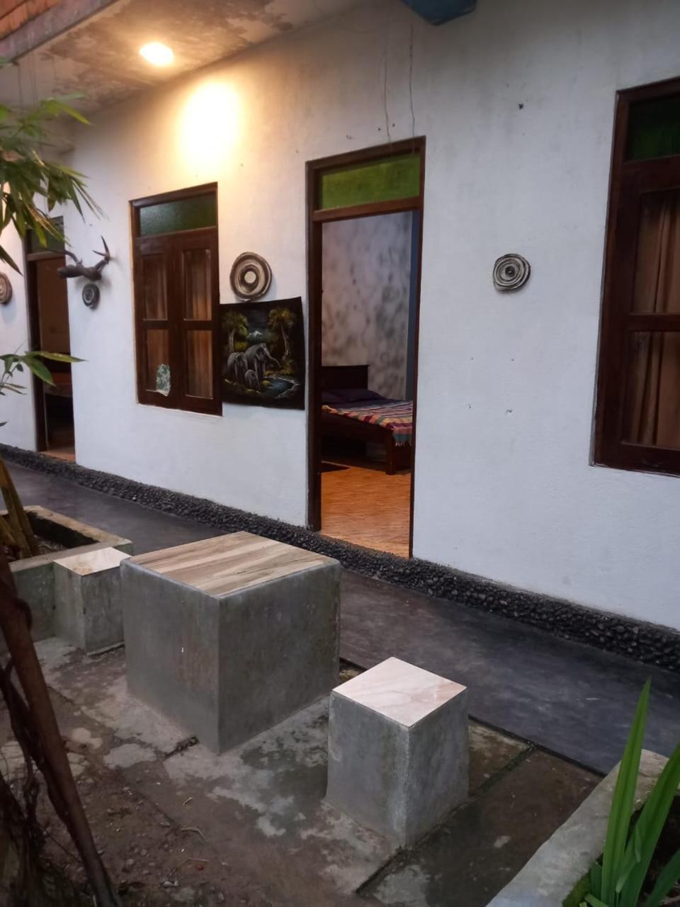 Suninn Hostel And Surf School Weligama Exterior foto