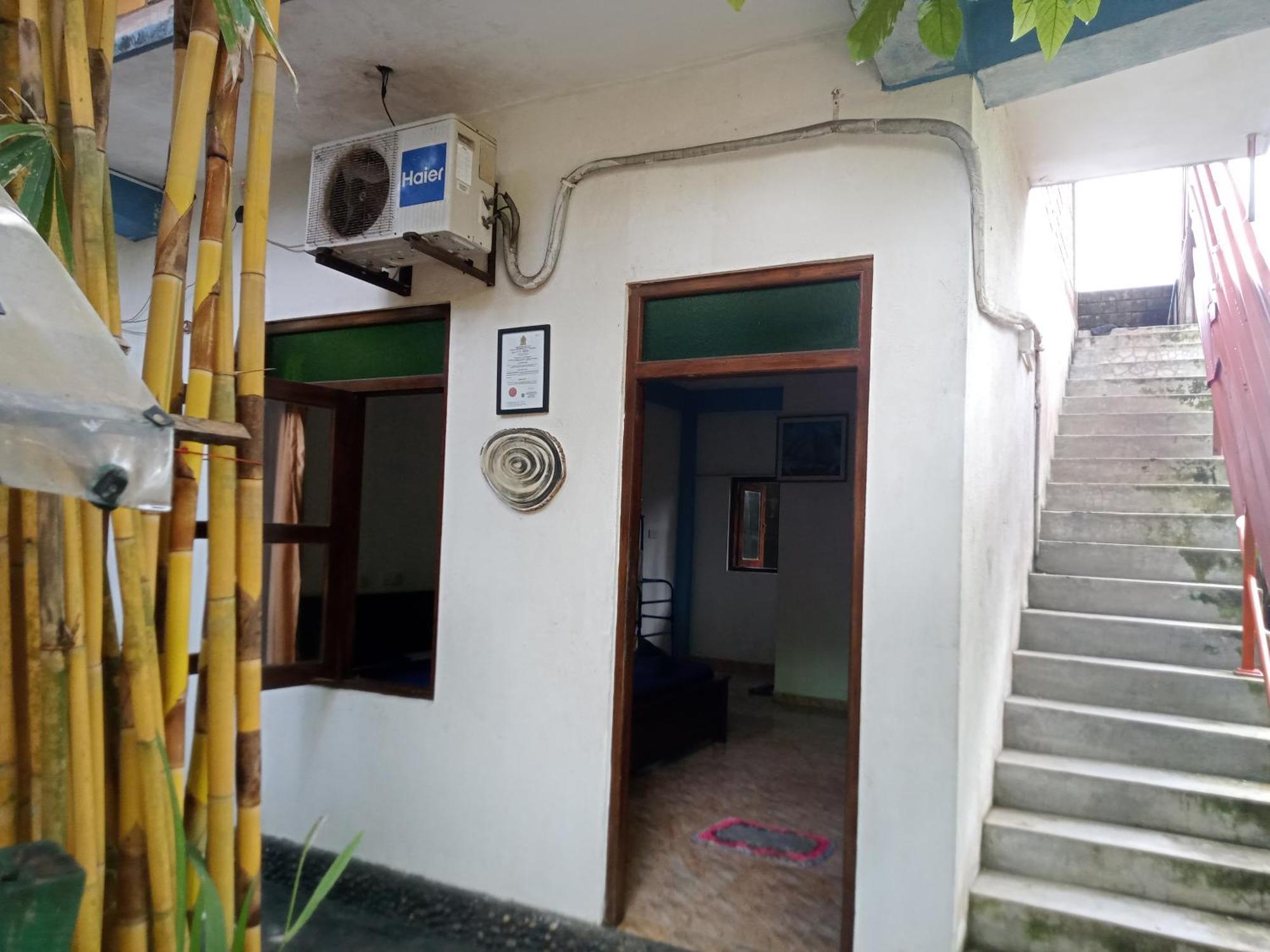 Suninn Hostel And Surf School Weligama Exterior foto