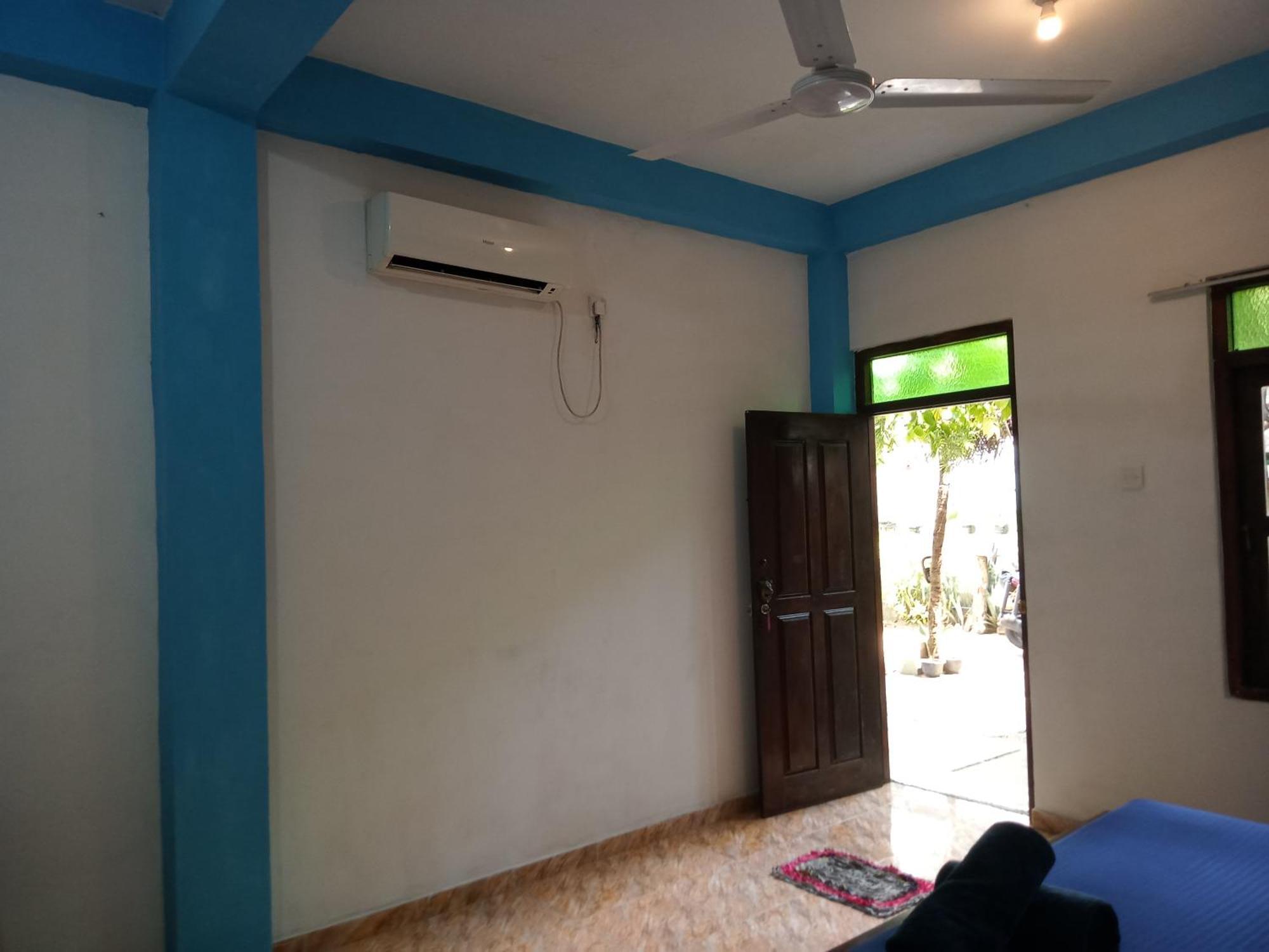 Suninn Hostel And Surf School Weligama Exterior foto